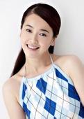 小伙泰山顶求婚路人送高脚杯和酒